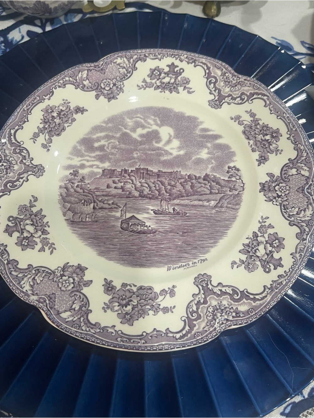 Vintage-Style Scenic salad Plate in Lavender and White